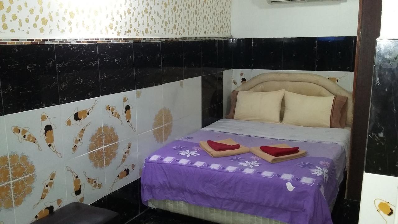 Jasmin Guest House Pattaya Bagian luar foto