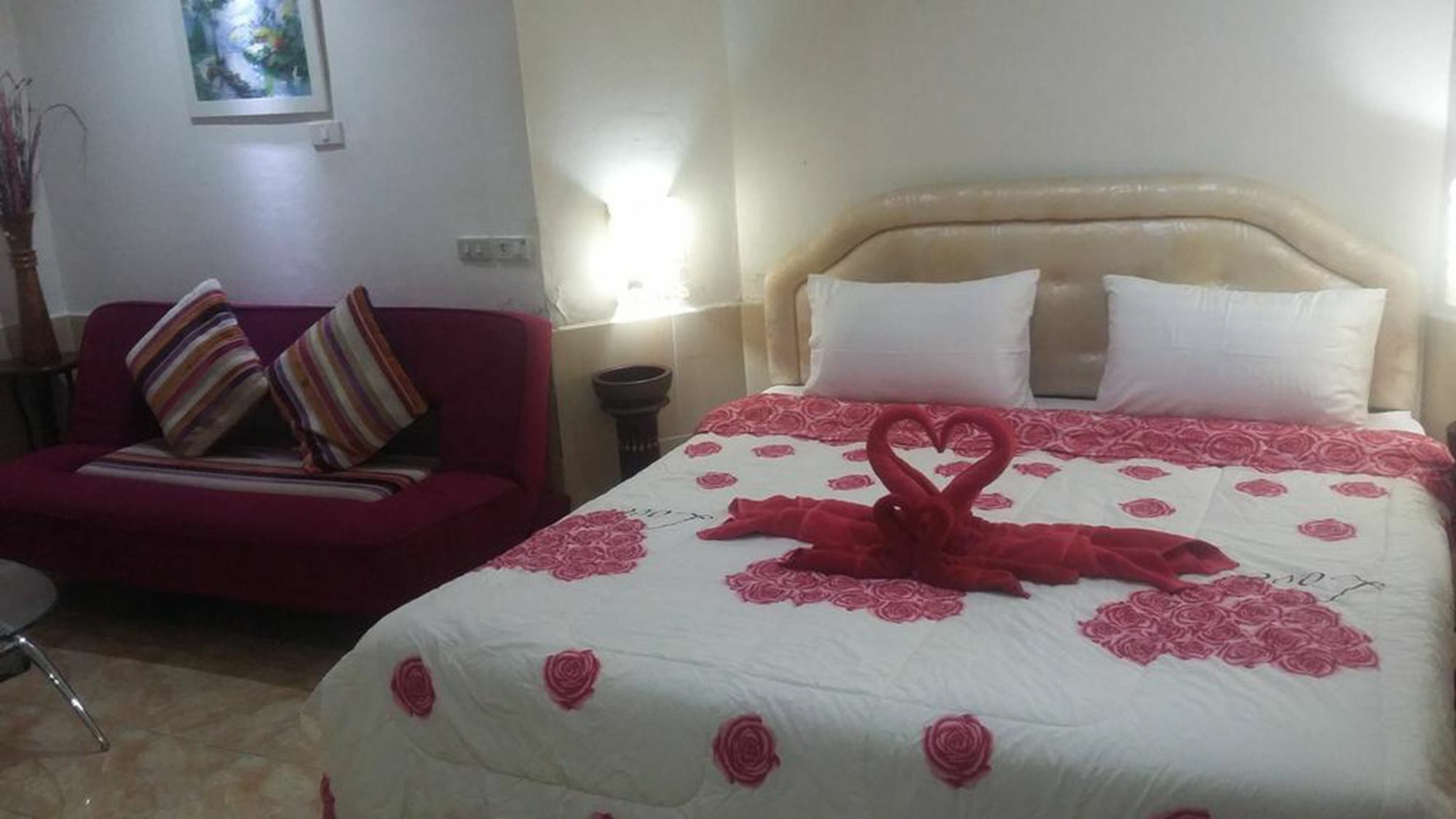Jasmin Guest House Pattaya Bagian luar foto