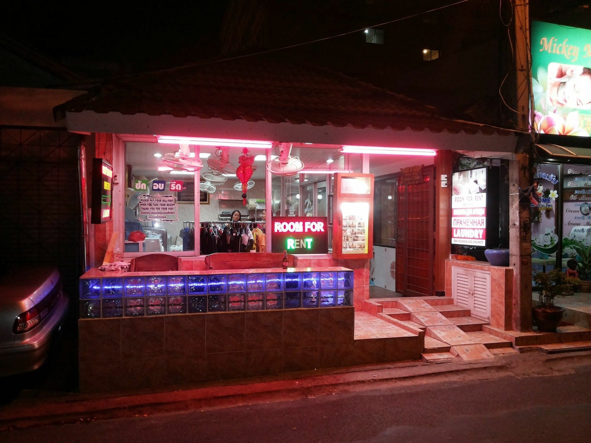 Jasmin Guest House Pattaya Bagian luar foto